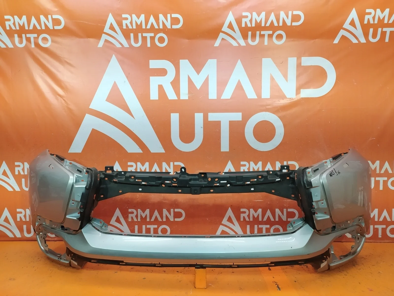 Бампер Mitsubishi Pajero Sport 2015-2021 3