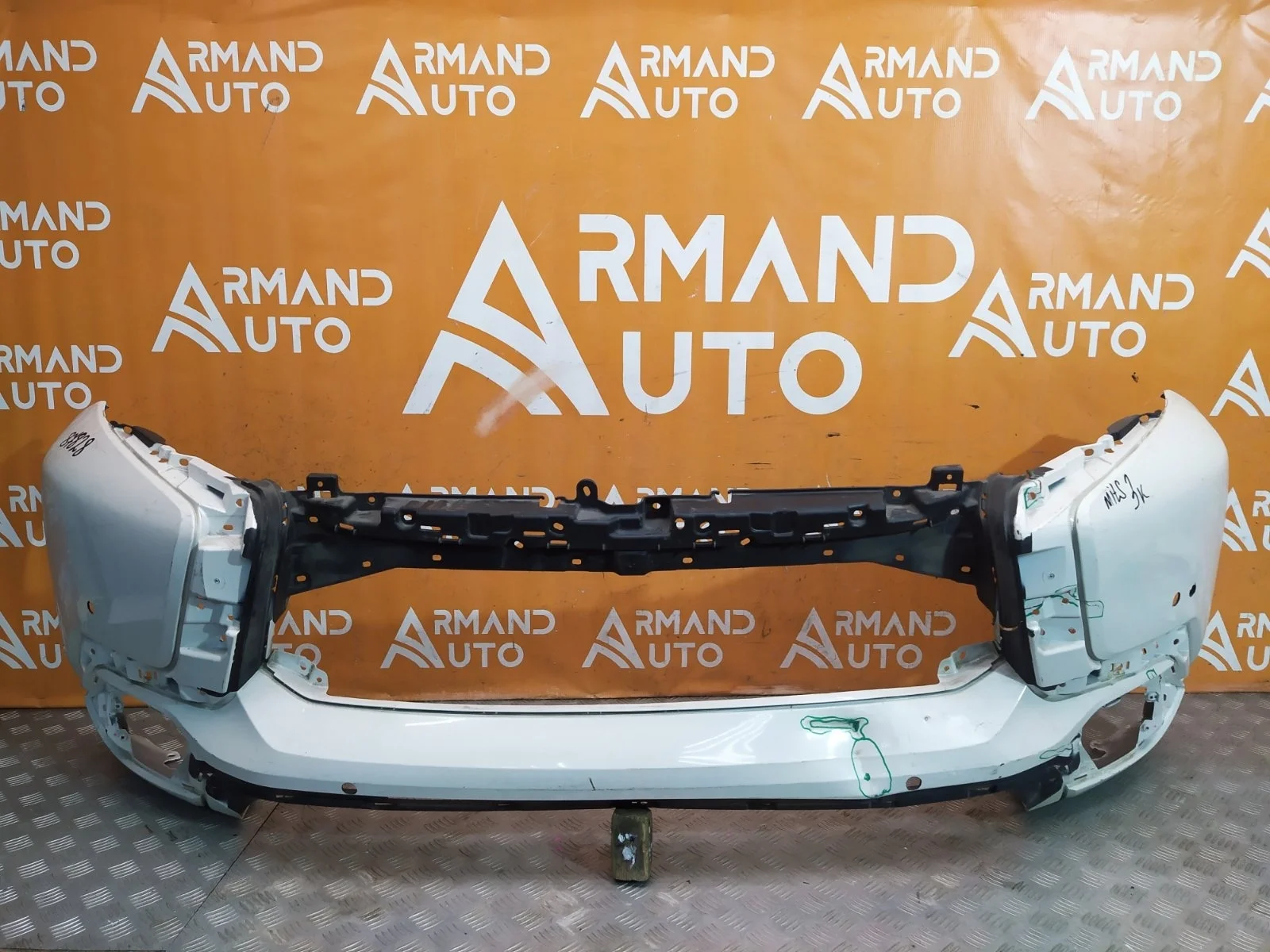 Бампер Mitsubishi Pajero sport 2015-2021 3