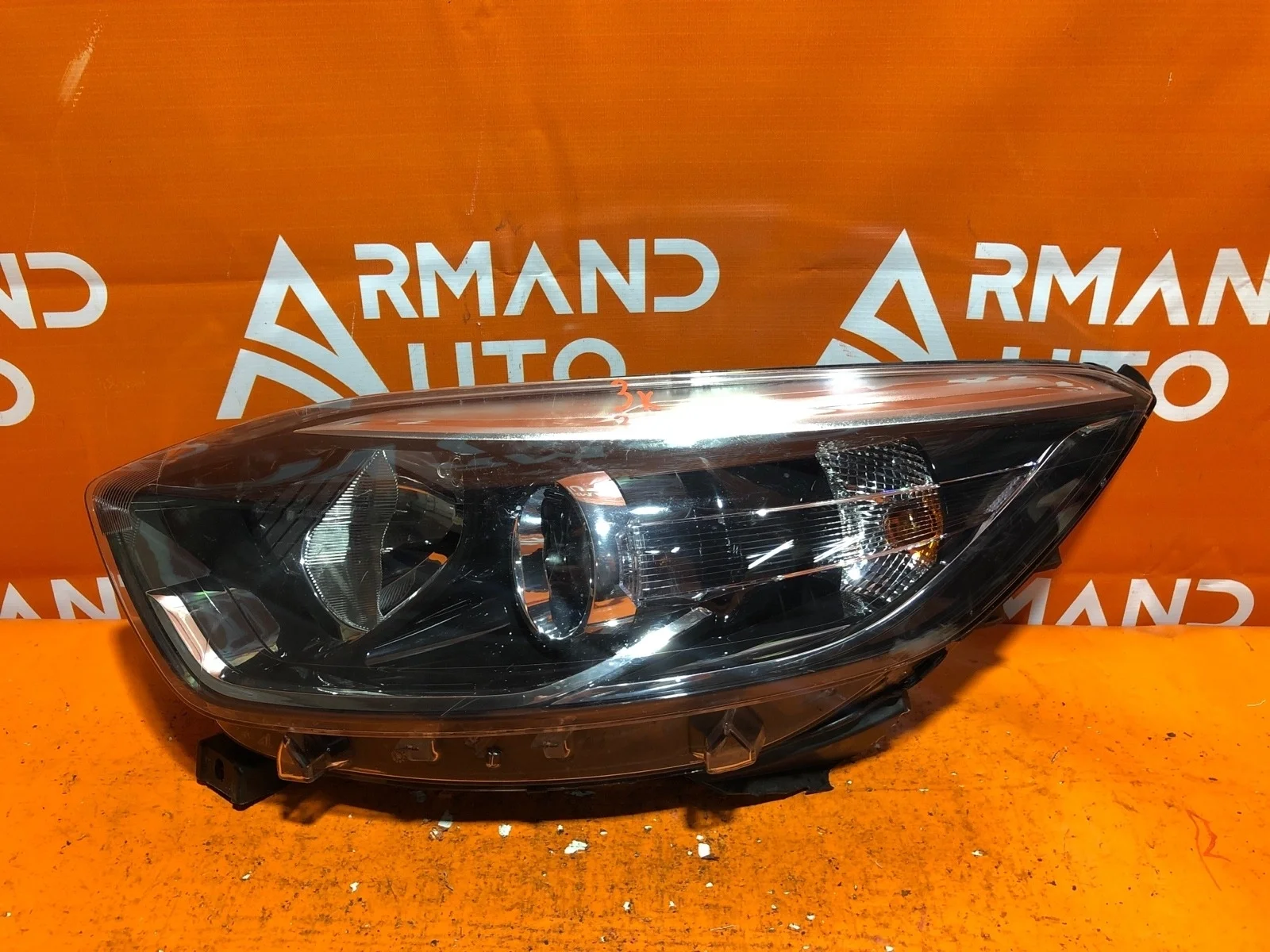 Фара Renault Kaptur 2016-нв