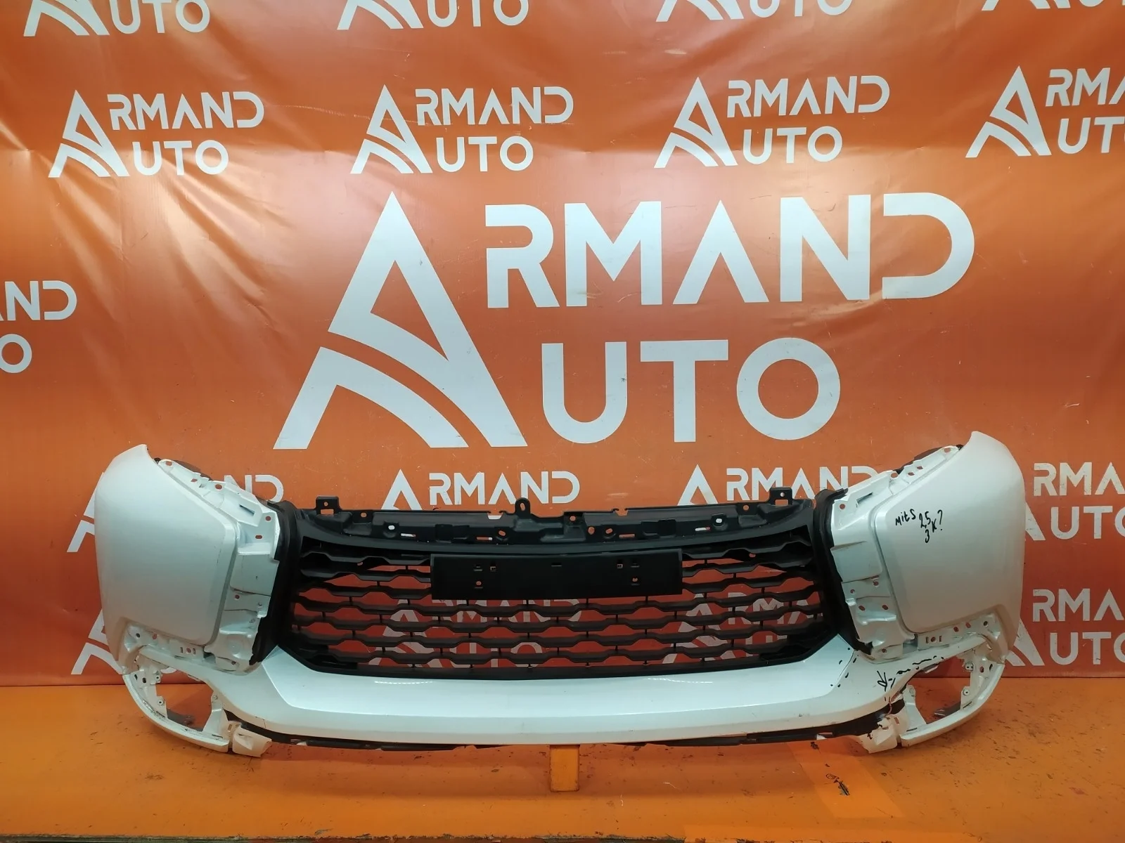 Бампер Mitsubishi Pajero sport 2015-2021 3