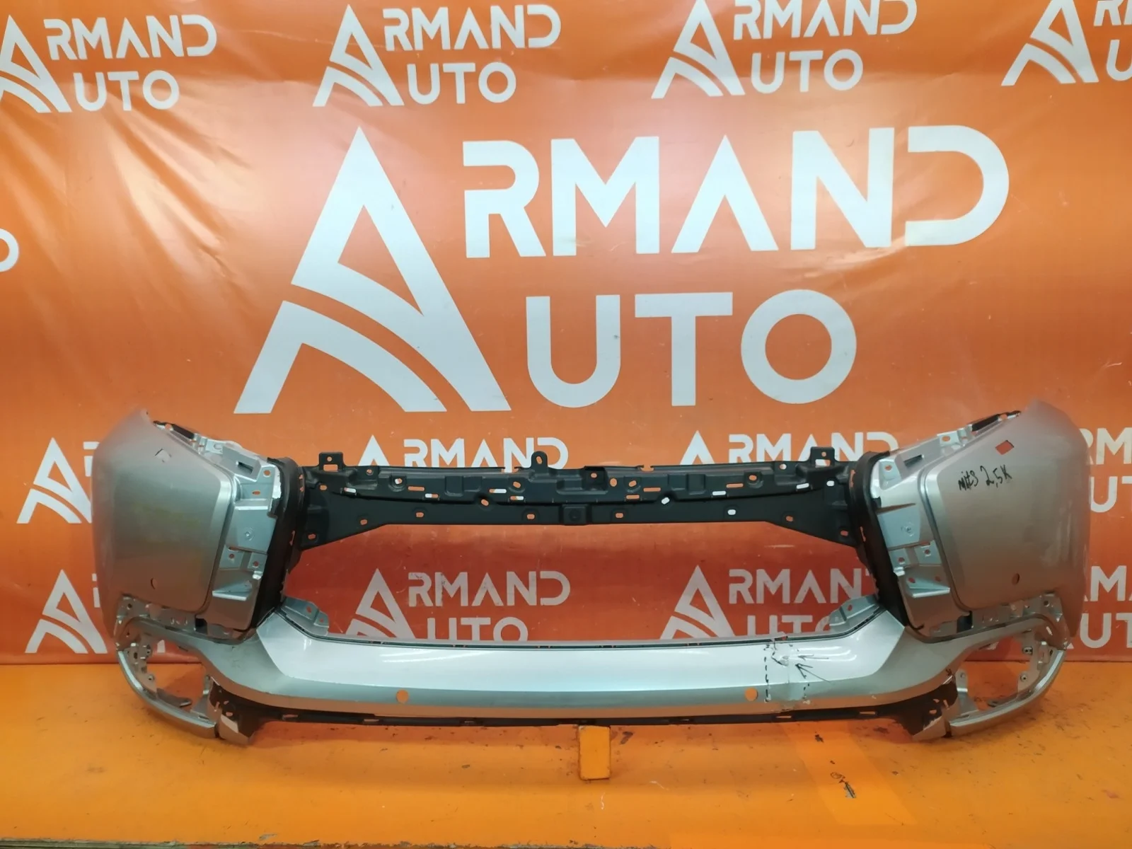 Бампер Mitsubishi Pajero Sport 2015-2021 3