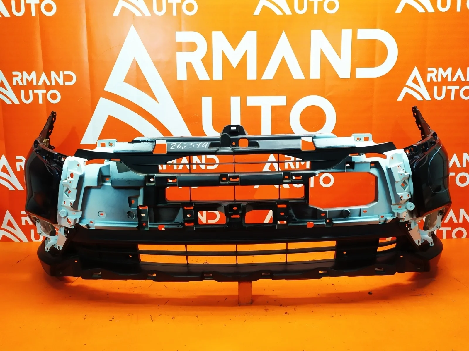 Бампер Mitsubishi Outlander 2015-2018 3