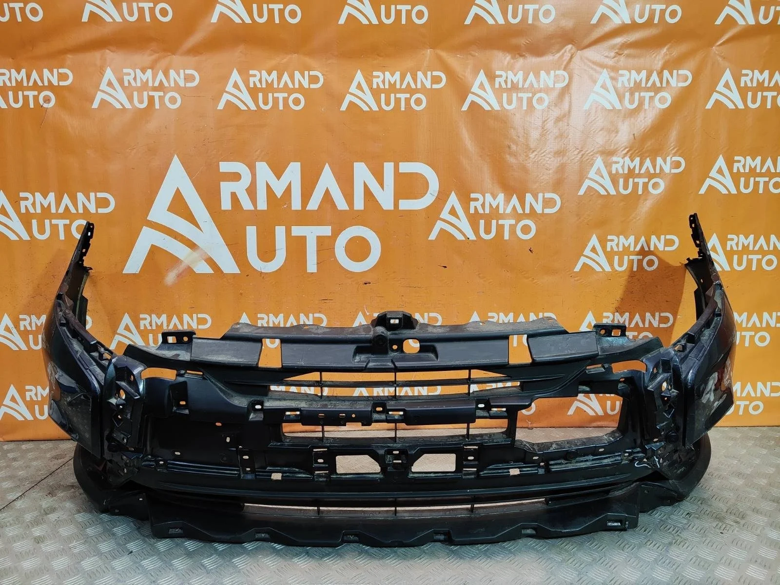 Бампер Mitsubishi Outlander 2015-2018 3