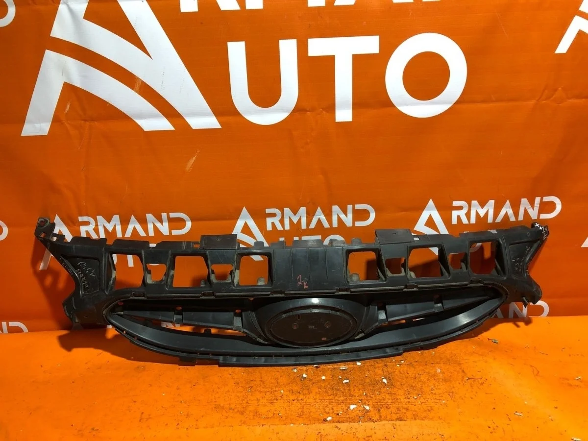 Решетка радиатора Hyundai Solaris 2010-2014