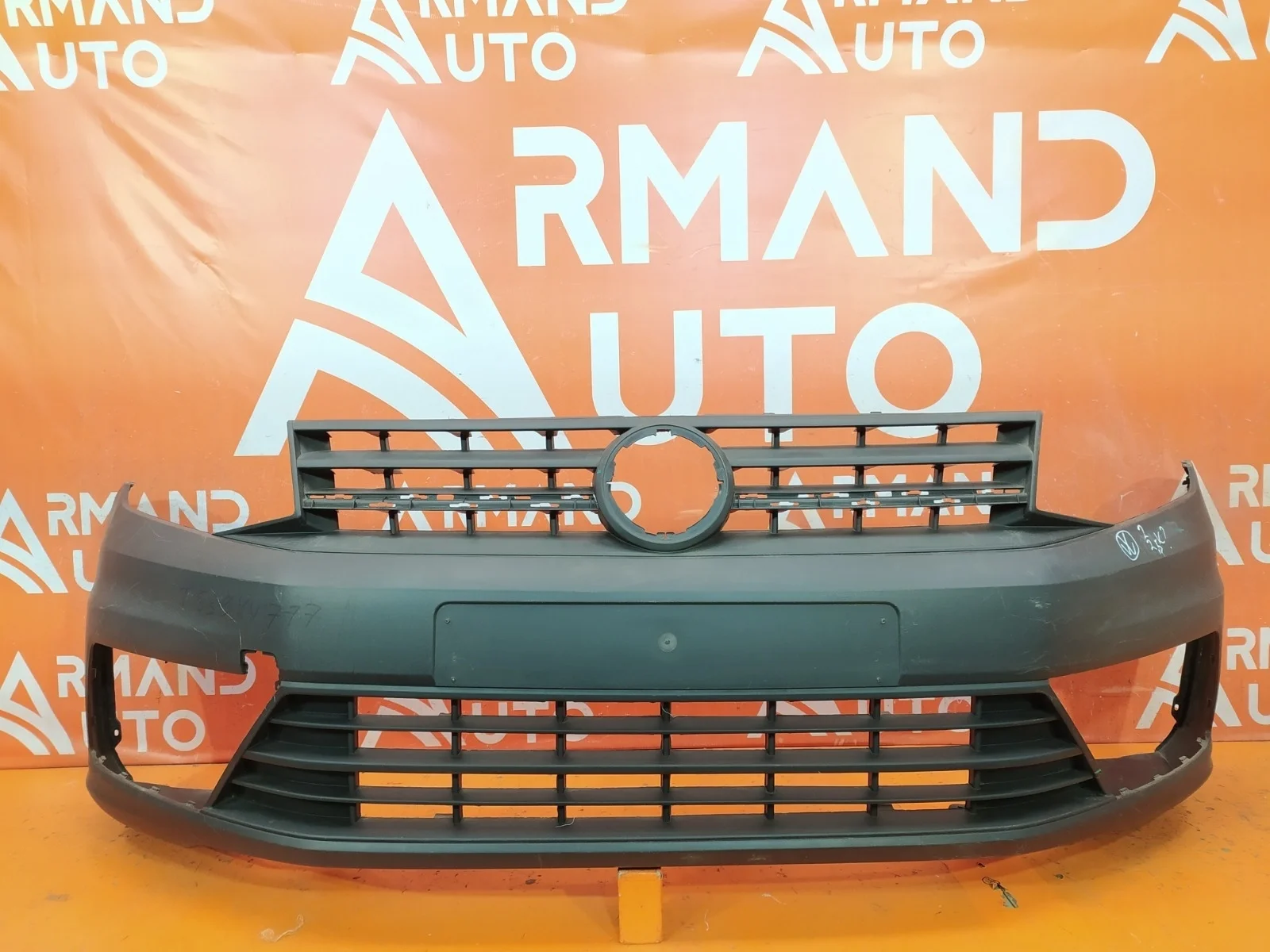 Бампер Volkswagen Caddy 2015-2020 4