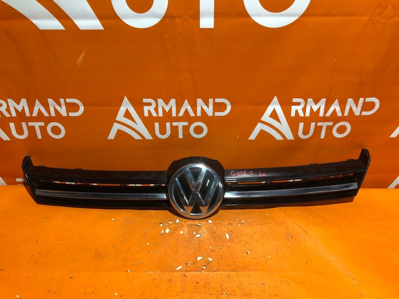 Решетка радиатора Volkswagen Golf 2012-2017
