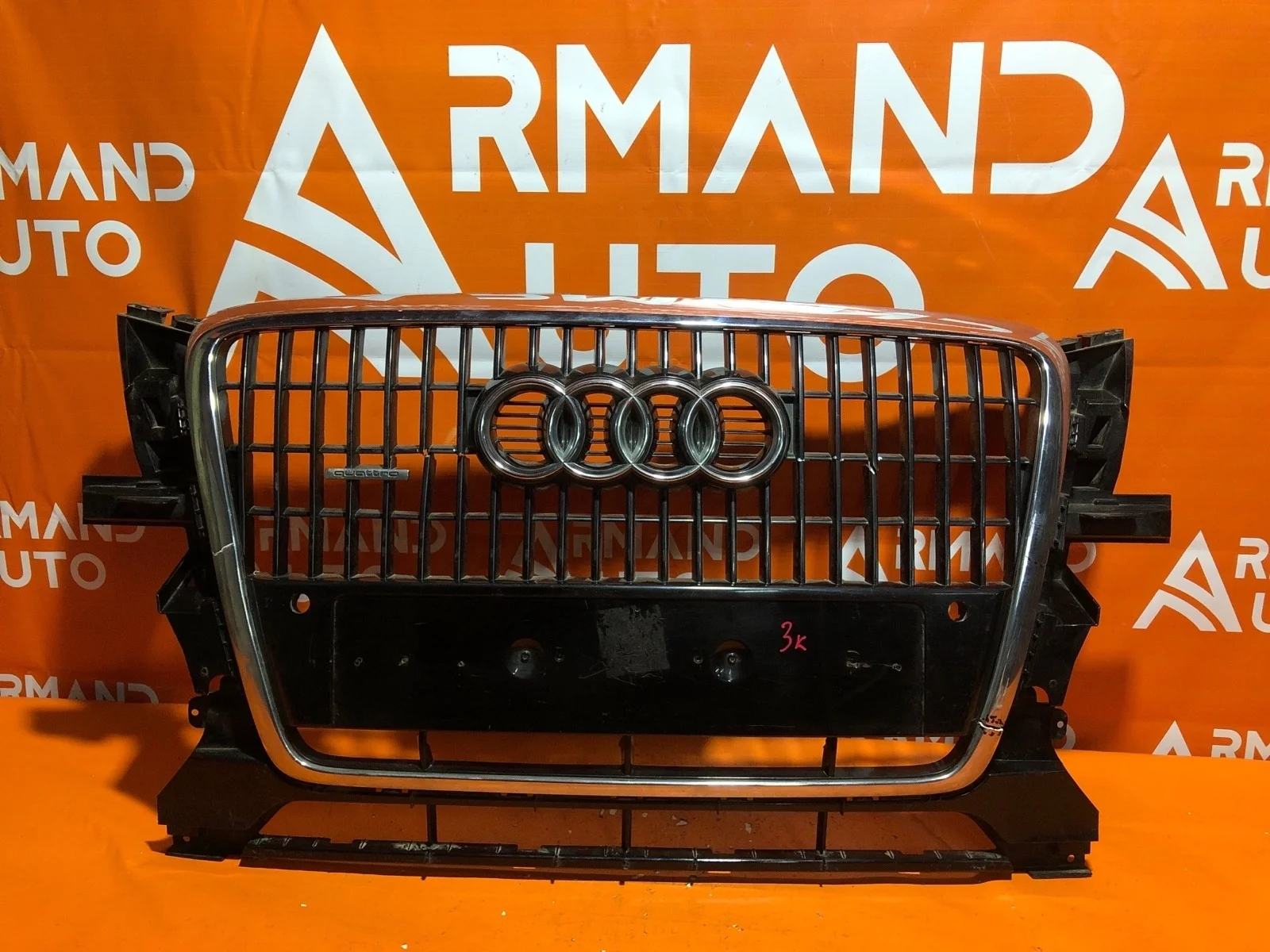 Решетка радиатора Audi Q5 2008-2012 8R