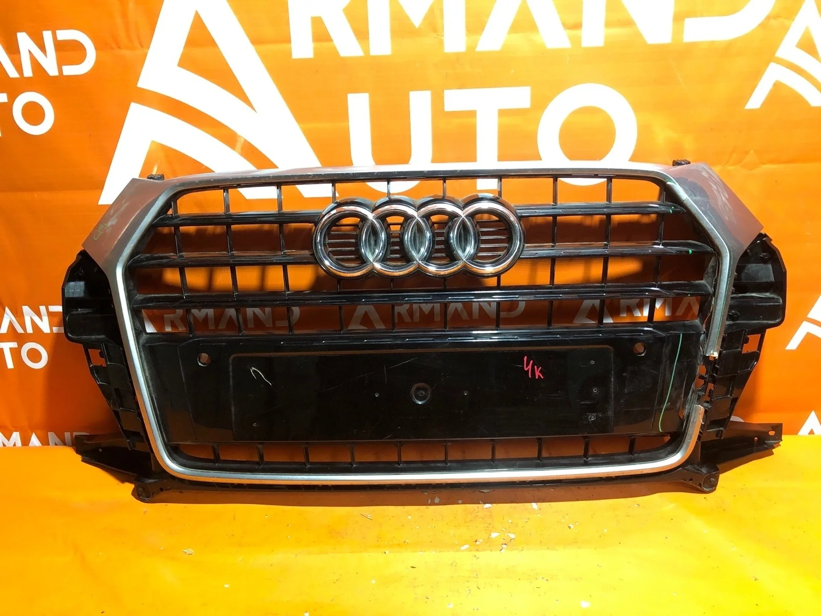 Решетка радиатора Audi Q3 2014-2018 8U