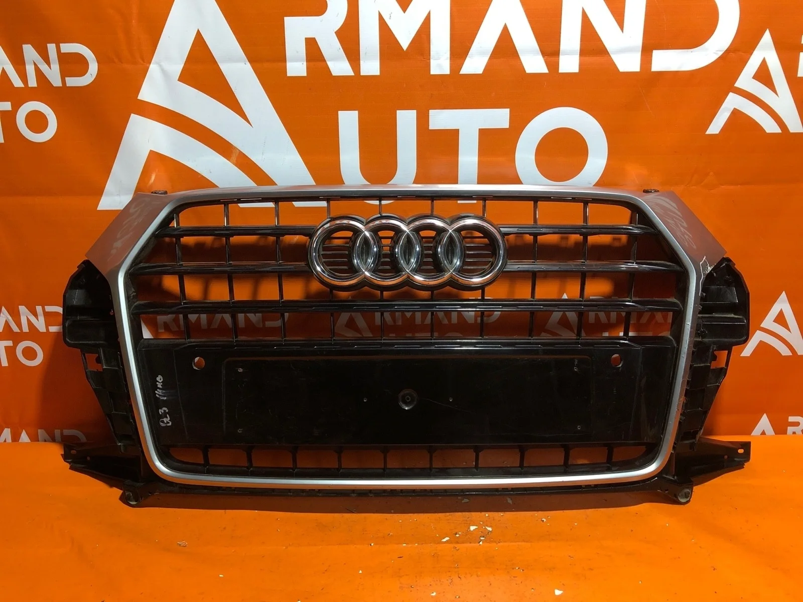 Решетка радиатора Audi Q3 2014-2018 8U