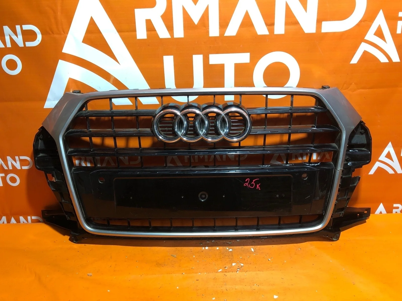 Решетка радиатора Audi Q3 2014-2018 8U