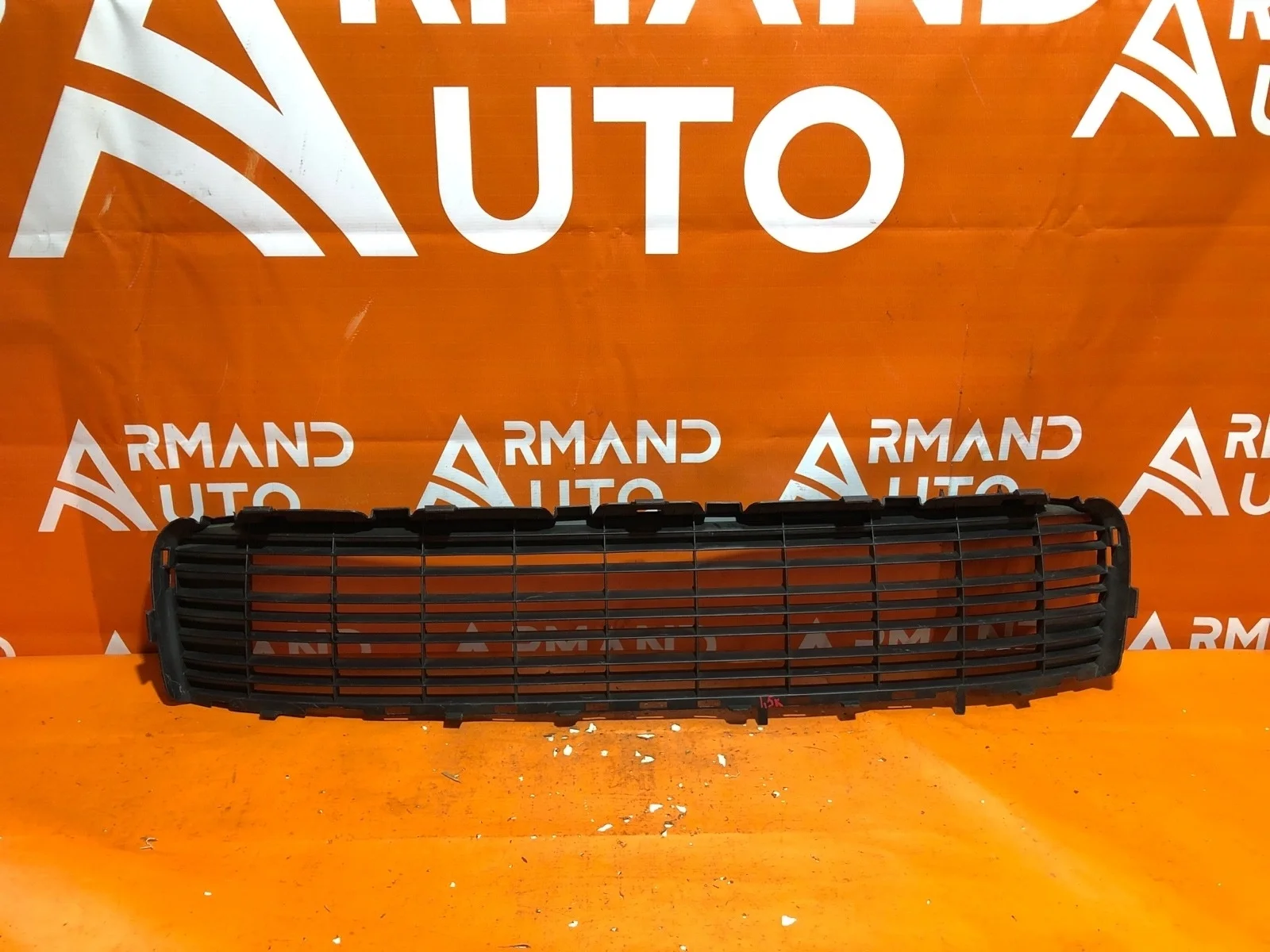 Решетка бампера Peugeot 3008 2009-2013