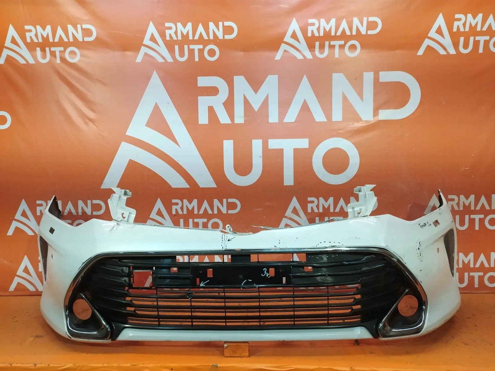 Бампер Toyota Camry 2014-2017 XV50