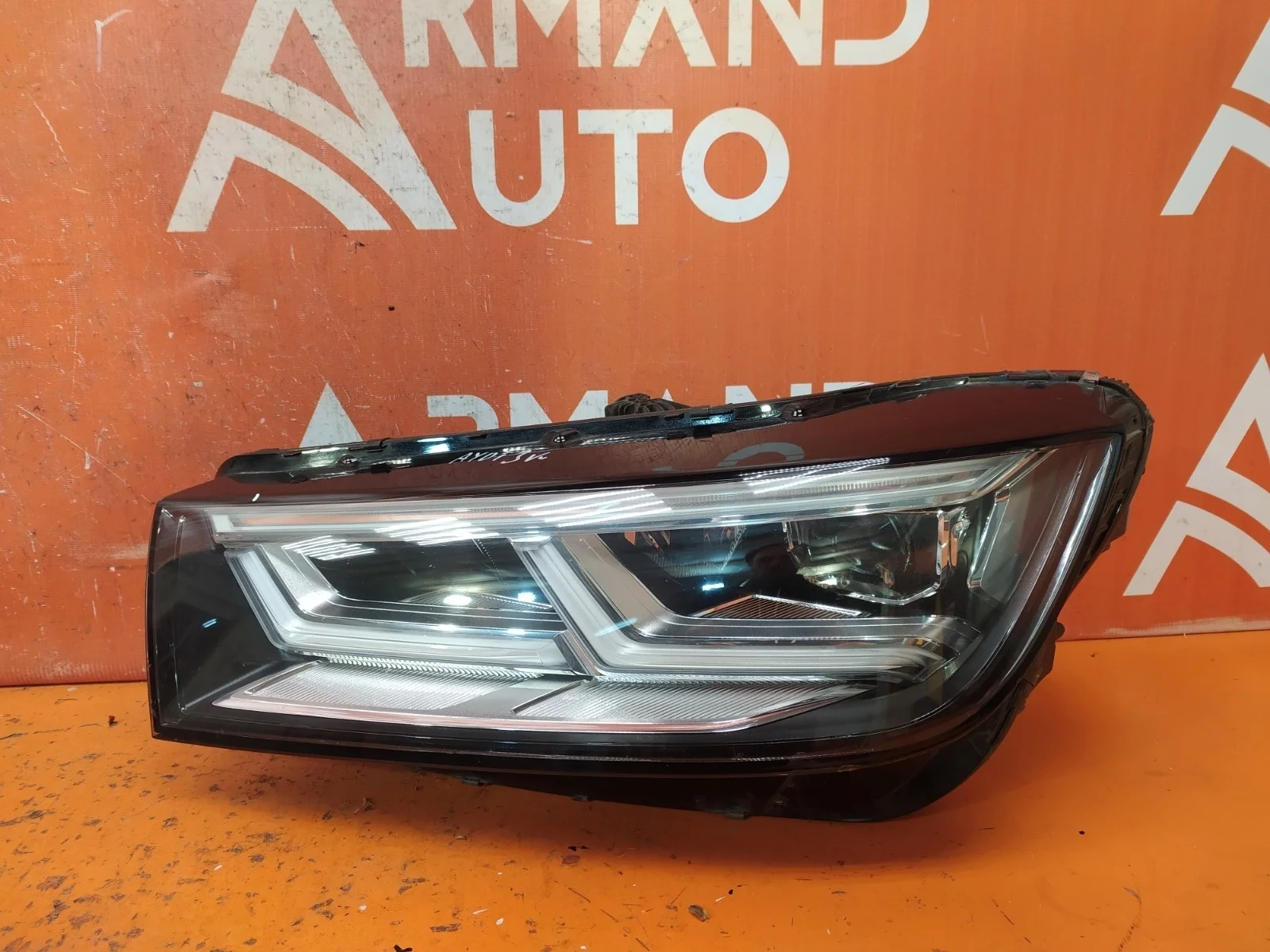 Фара Audi Q5 2017-2020 FY