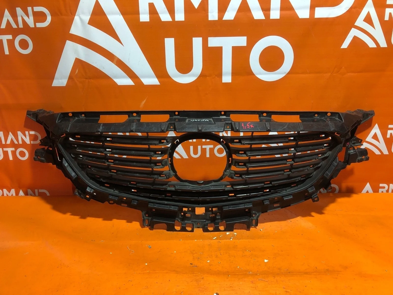 Решетка радиатора Mazda 6 2015-2018 3 GJ