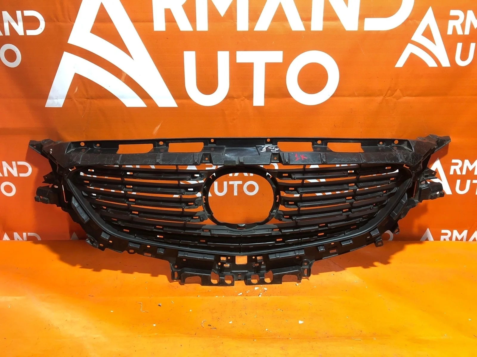 Решетка радиатора Mazda 6 2015-2018 3 GJ