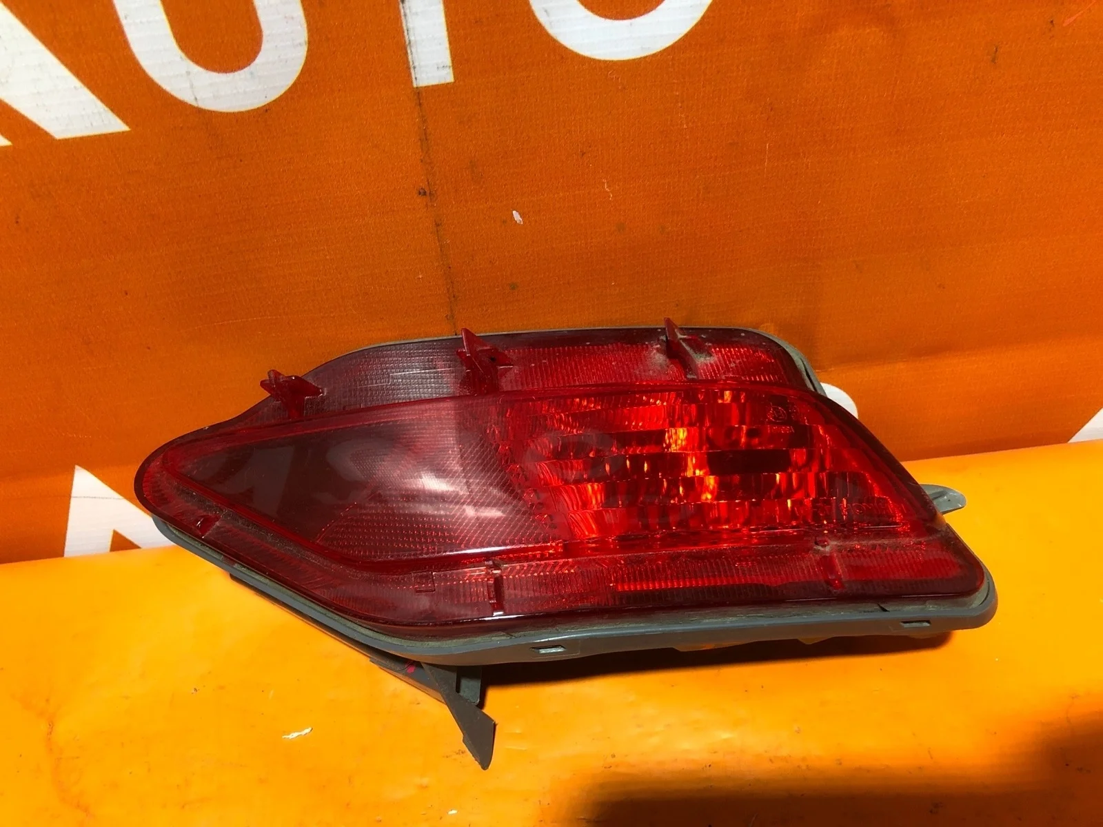 Фонарь противотуманный Toyota RAV4 2012-2015 CA40