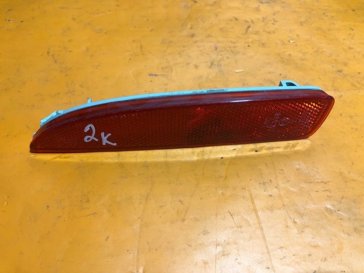 Отражатель Mazda 3 2013-2018 BM