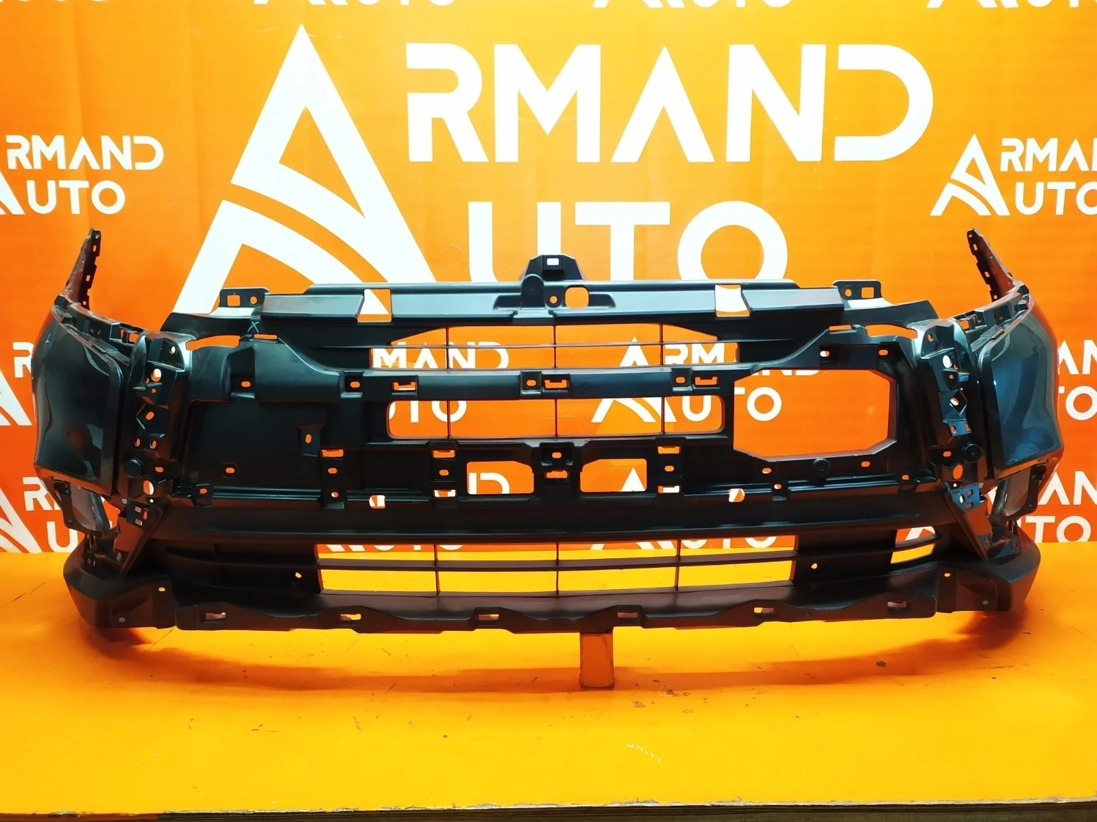 Бампер Mitsubishi Outlander 2015-2018 3