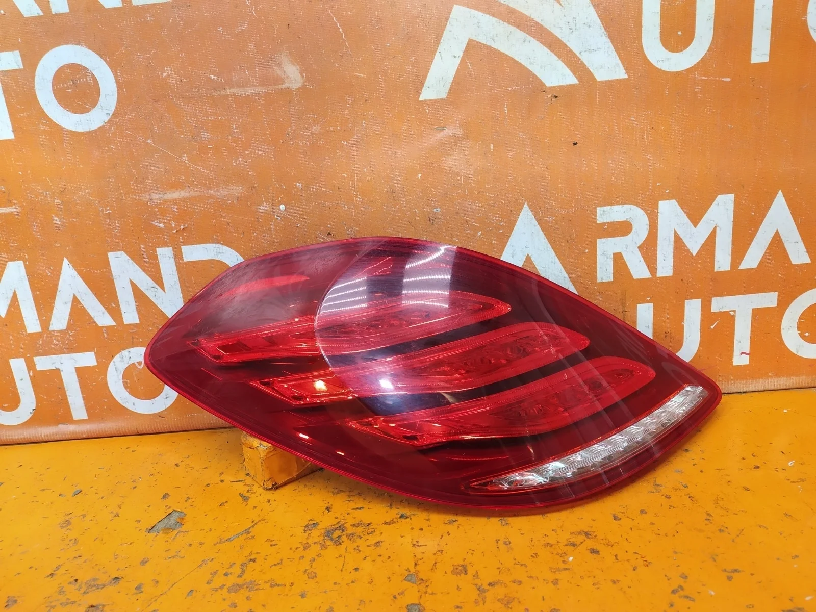 Фонарь Mercedes -Class 2013-2017 W222