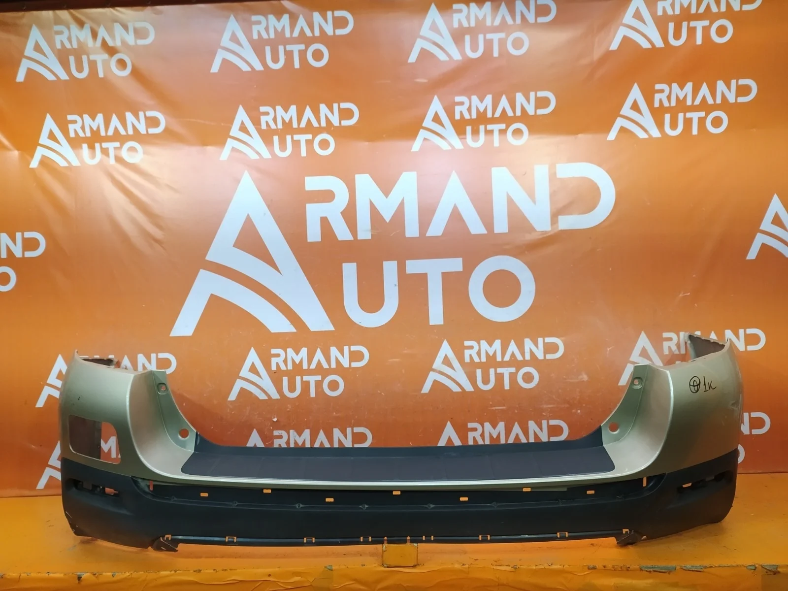 Бампер Toyota Highlander 2010-2013 U40