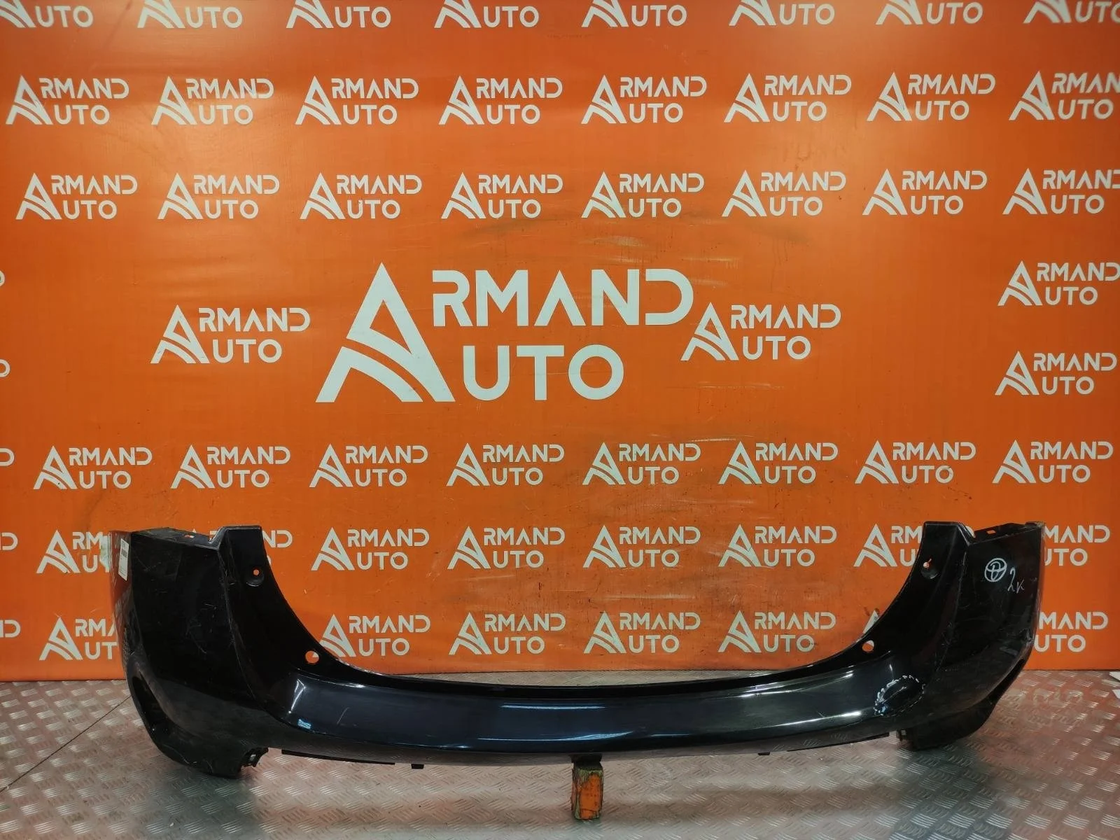 Бампер Toyota Auris 2012-2015