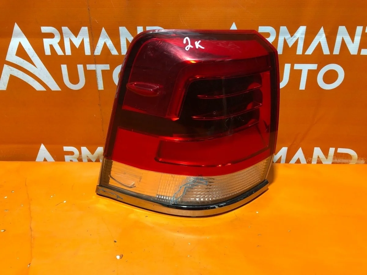 Фонарь внешний Toyota Land Cruiser 2015-2021 200