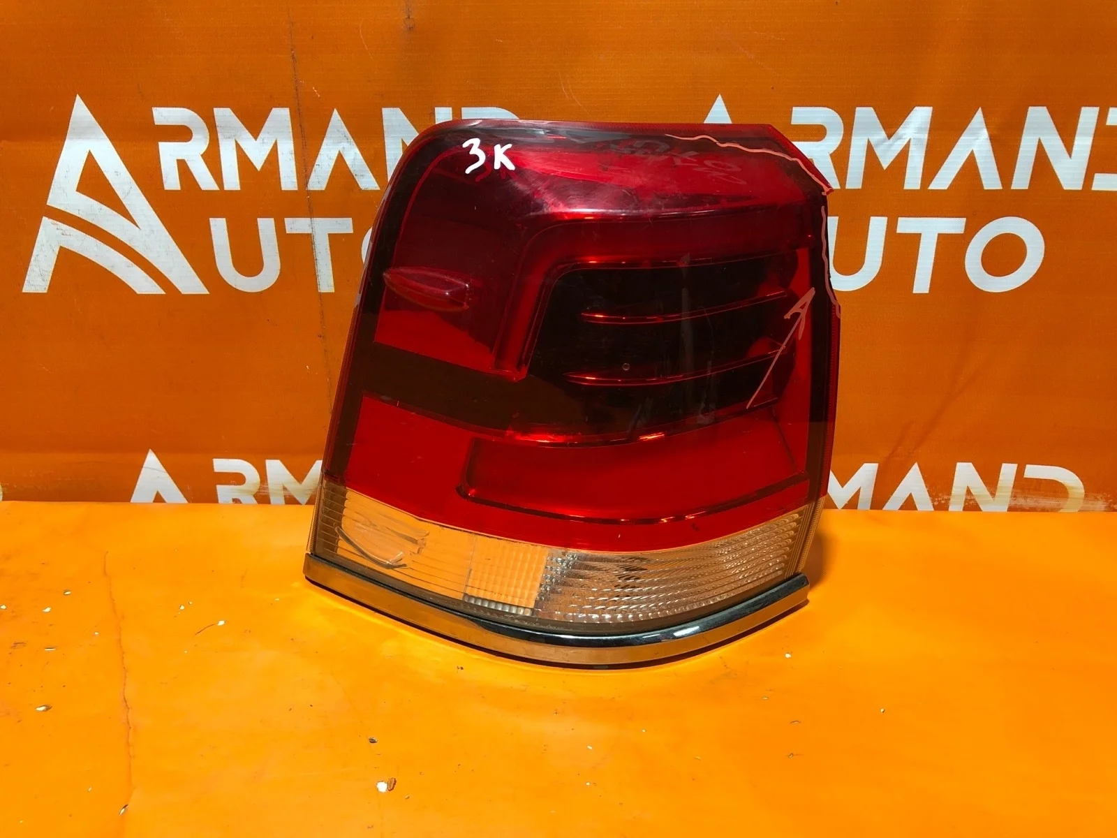 Фонарь внешний Toyota Land Cruiser 2015-2021 200