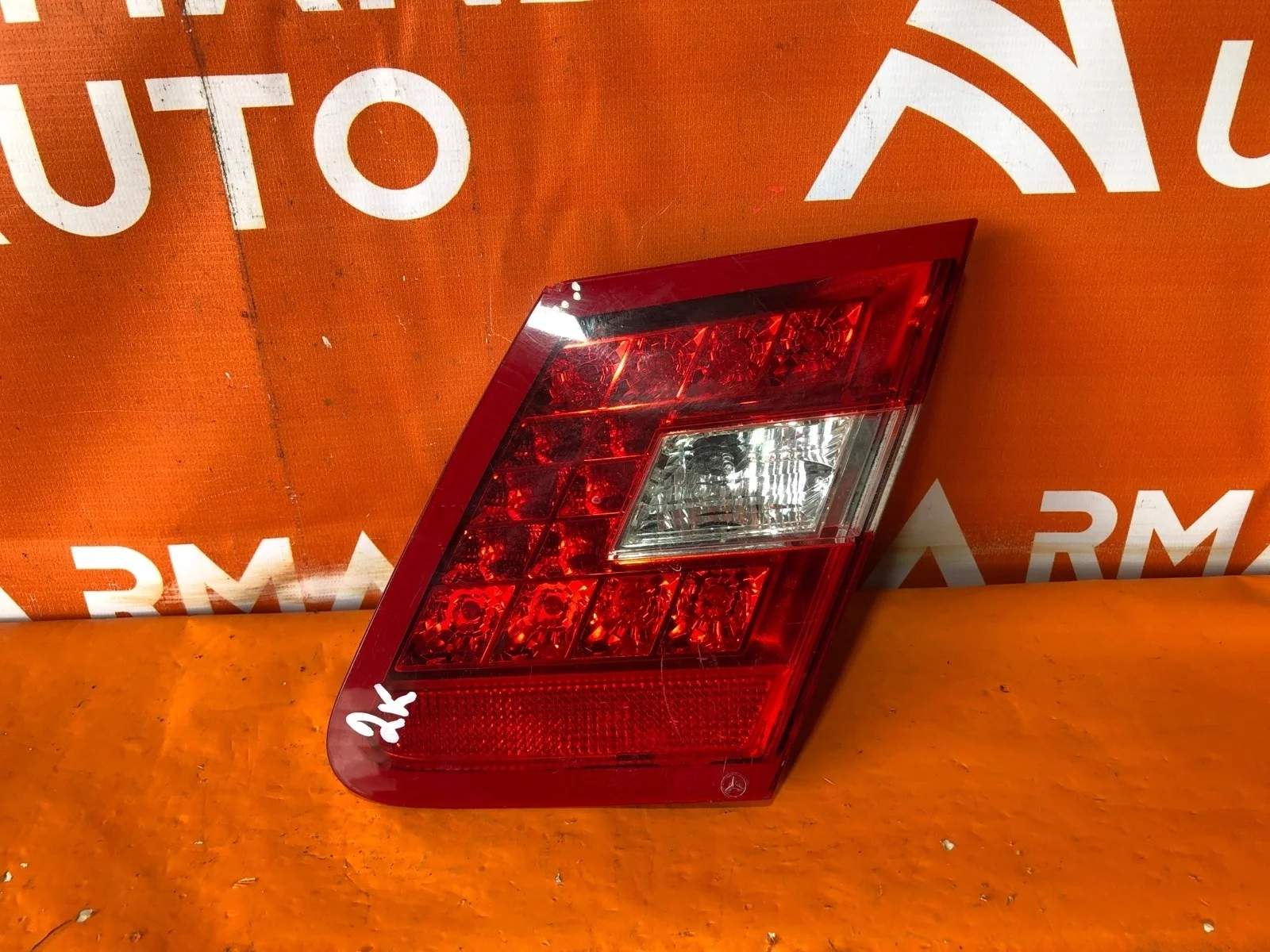 Фонарь внутренний Mercedes -Class 2009-2013 W212