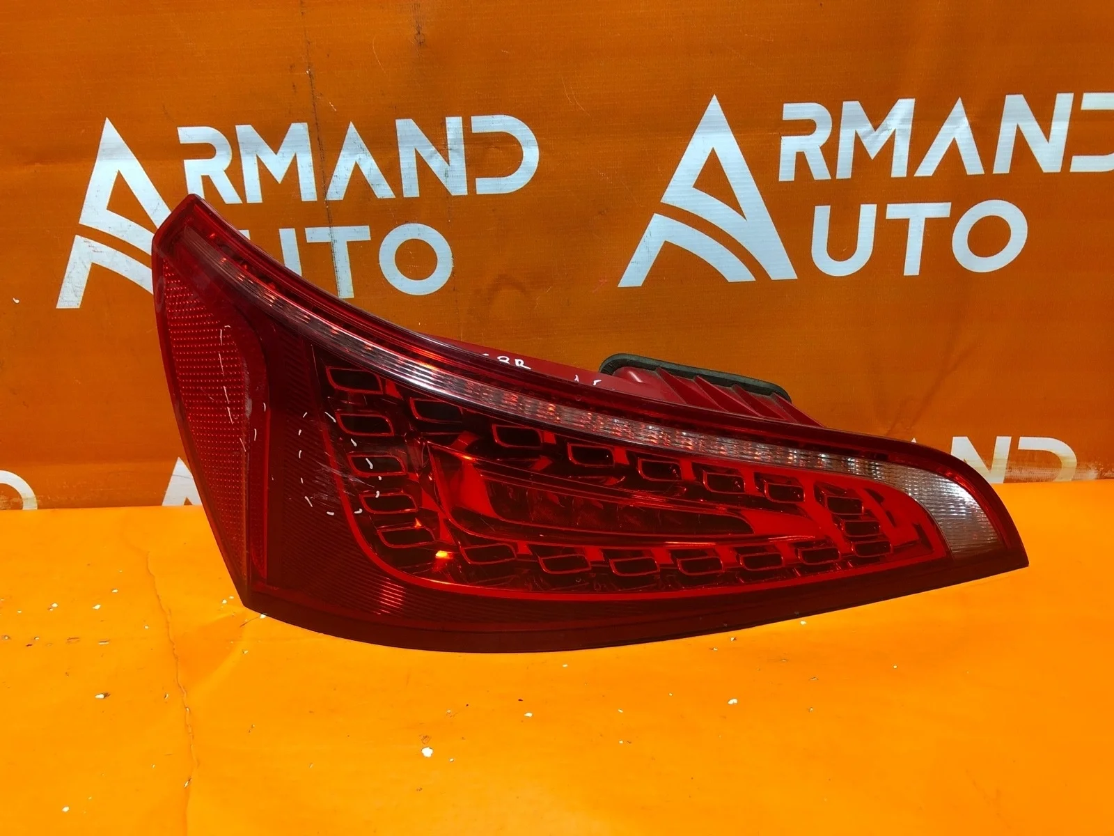 Фонарь Audi Q5 2008-2012 8R