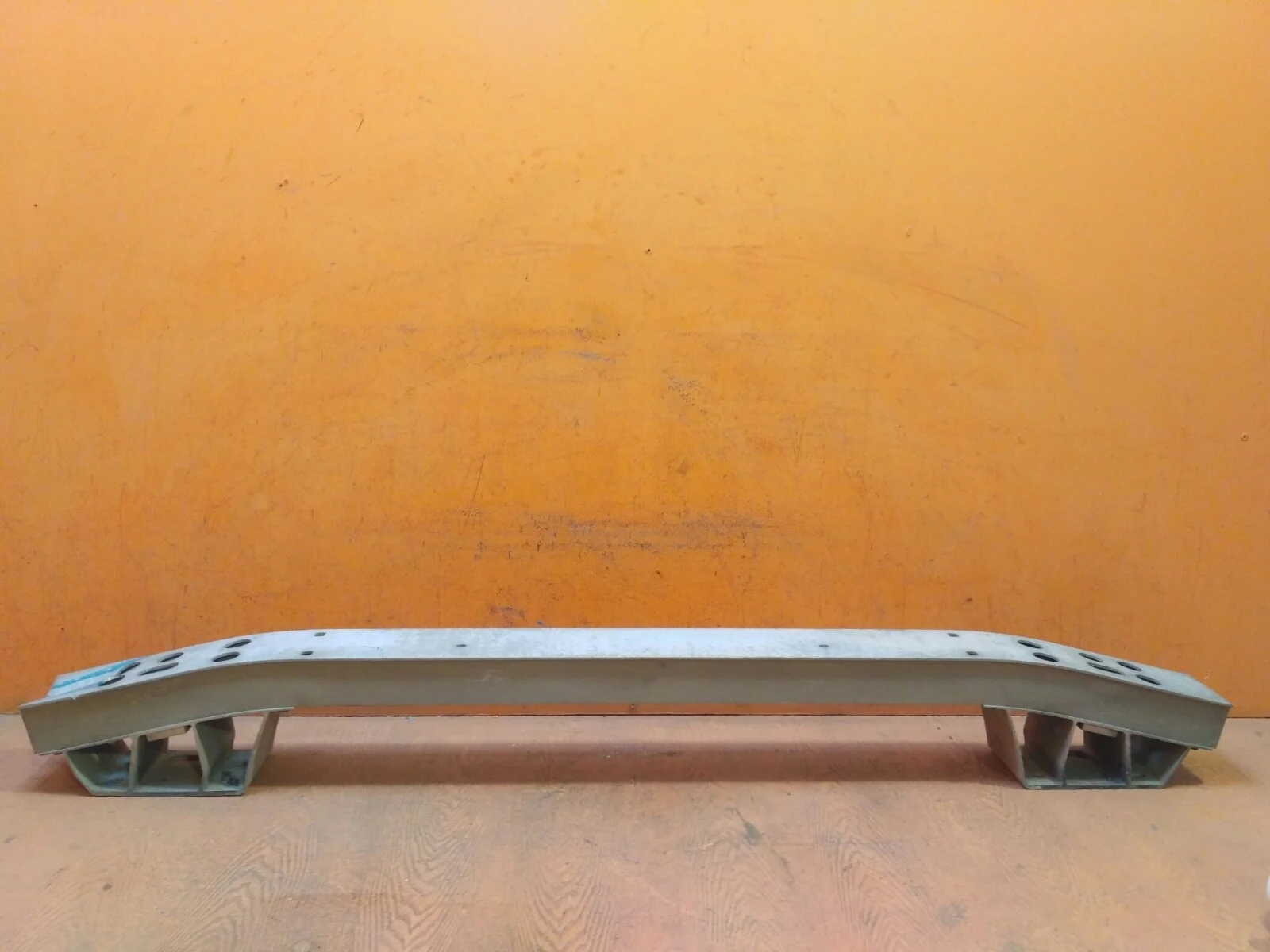 Усилитель бампера Lexus LS 2006-2017 4