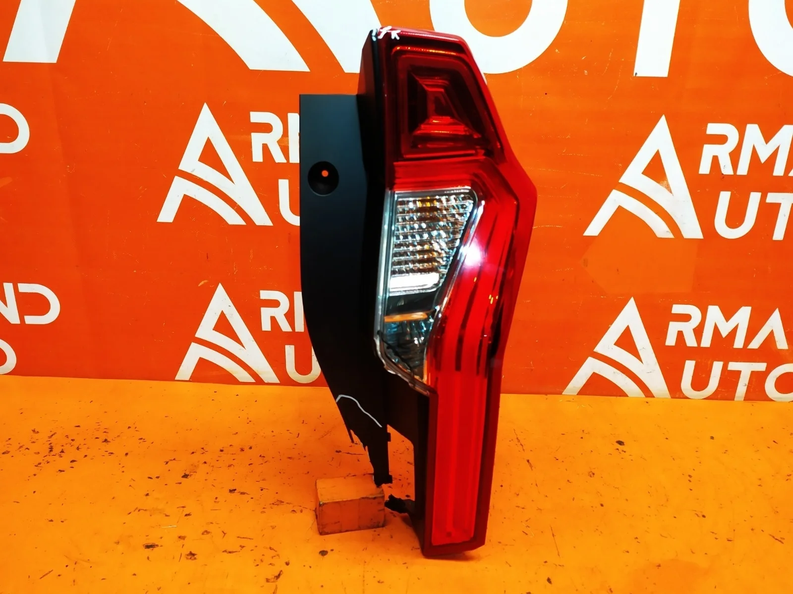 Фонарь Mitsubishi Pajero Sport 2015-2021 3