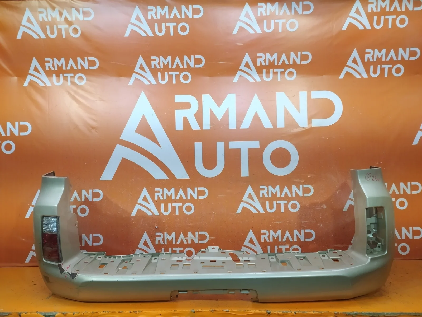 Бампер Lexus GX 2009-2013 URJ150