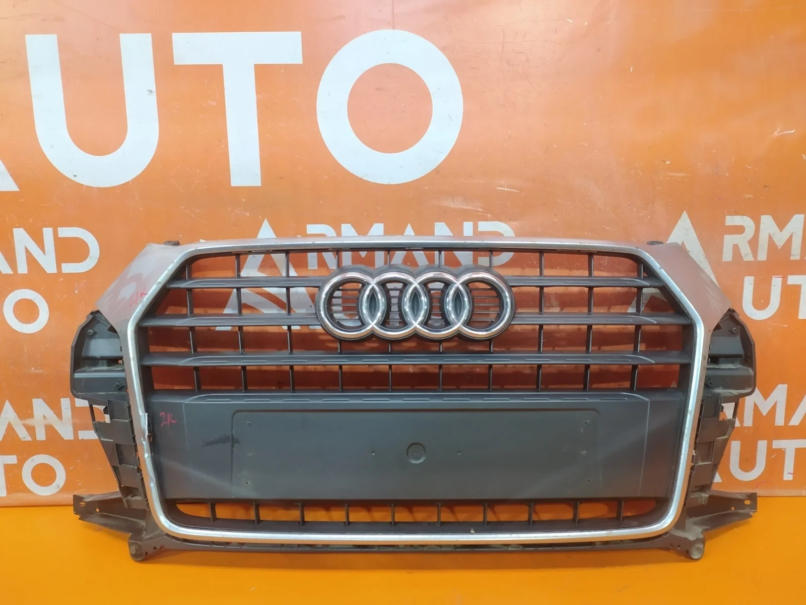 Решетка радиатора Audi Q3 2014-2018 8U