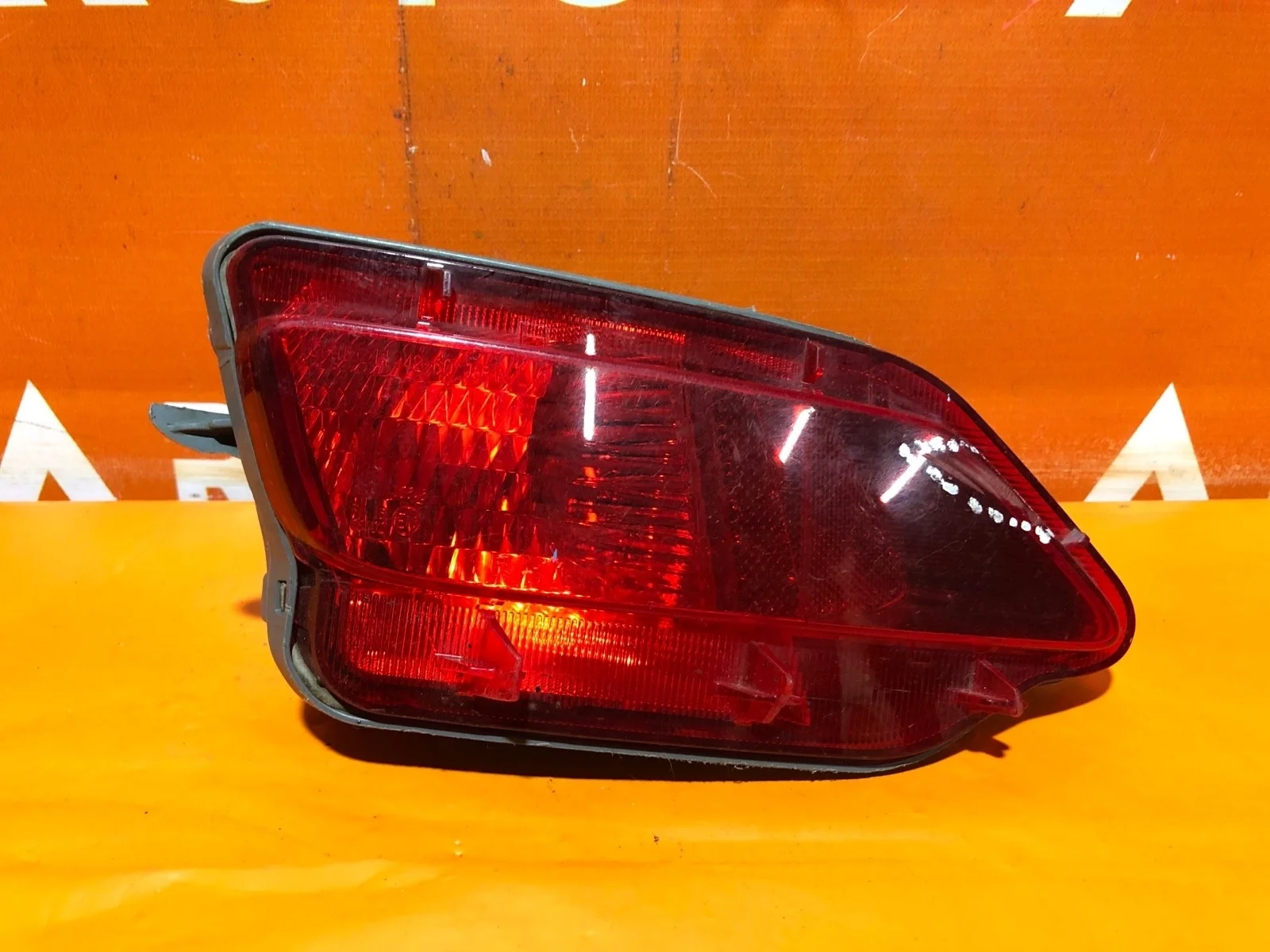 Фонарь противотуманный Toyota RAV4 2012-2015 CA40