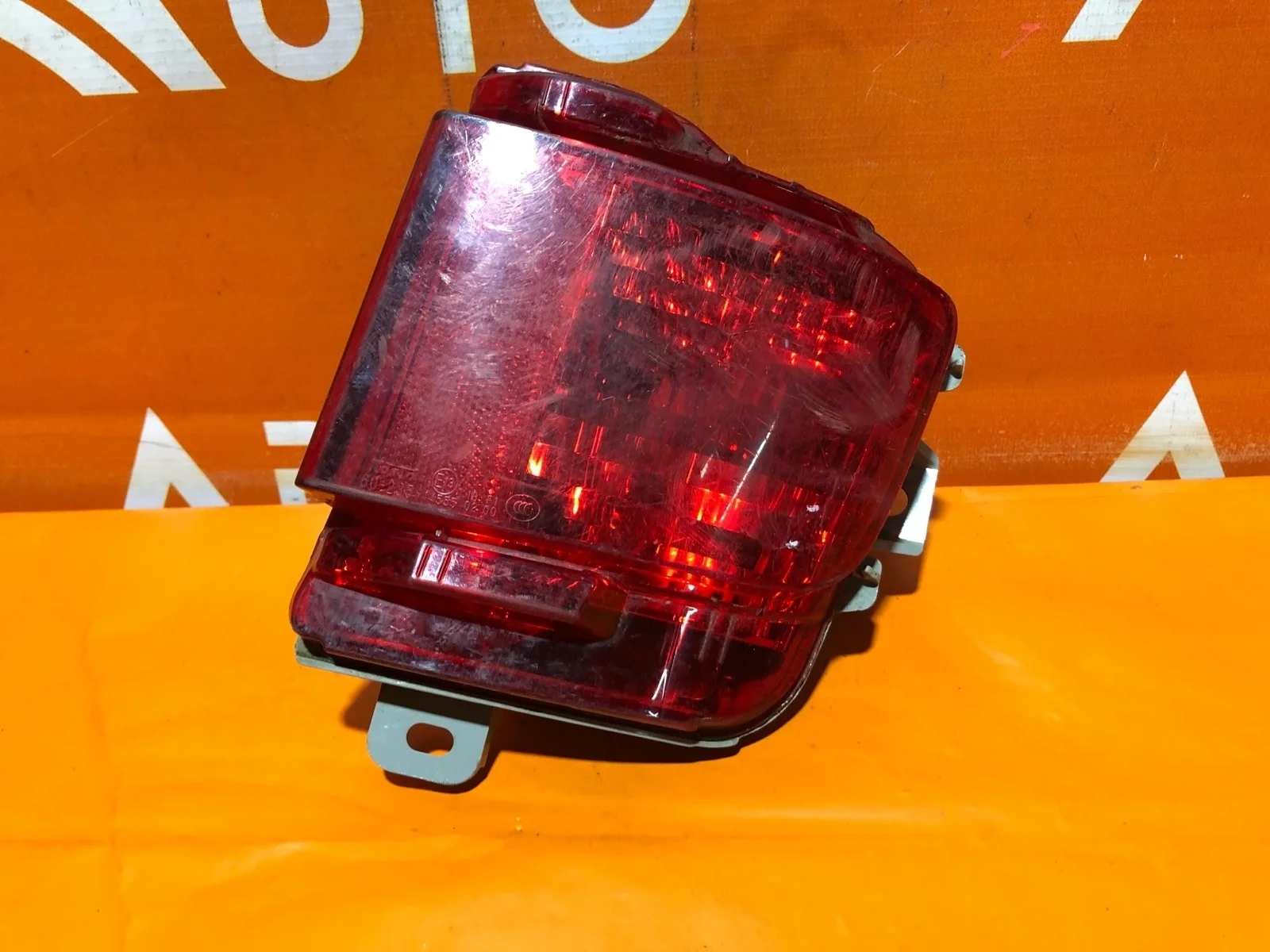 Фонарь противотуманный Toyota LAND CRUISER 2015-2021 200