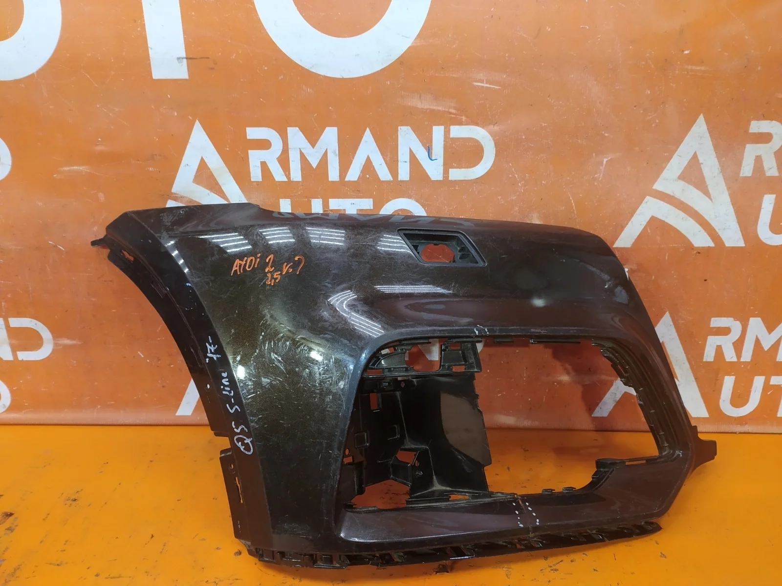 Бампер Audi Q5 2017-2020 FY