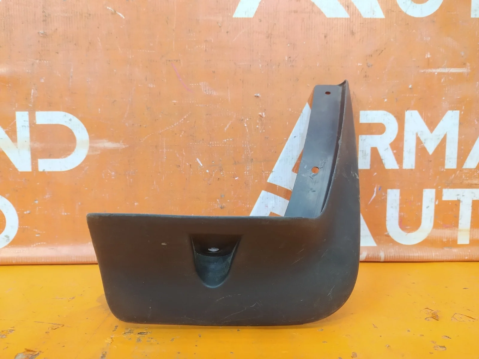 Брызговик Mitsubishi Outlander 2012-2015 3