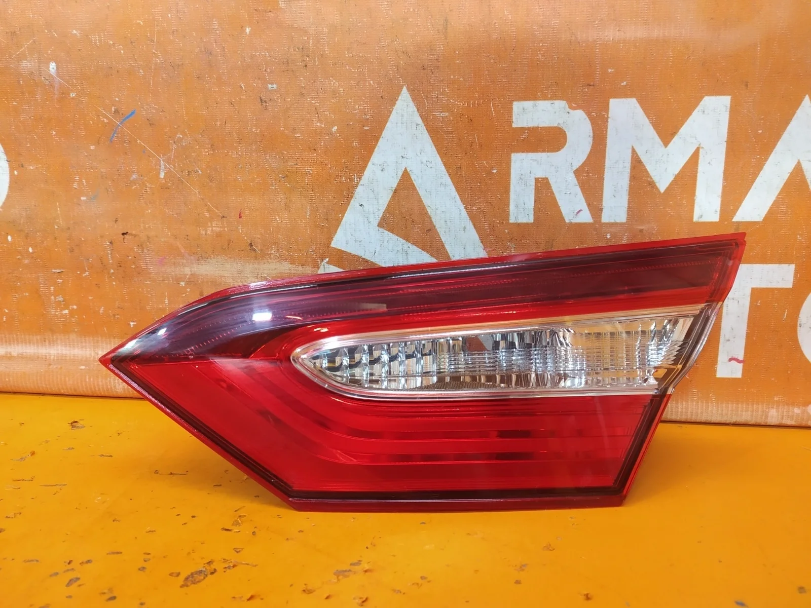 Фонарь внутренний Toyota Camry 2017-нв 8 XV70