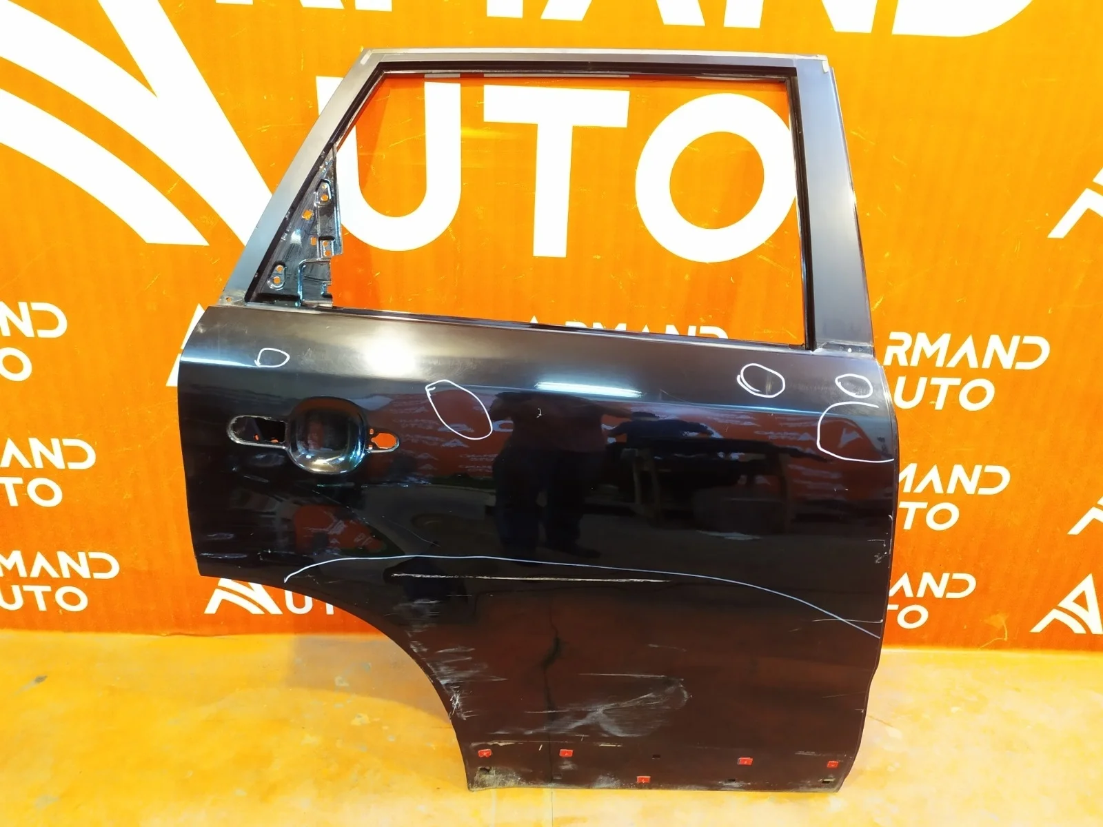 Дверь Kia Sorento 2009-2019 XM