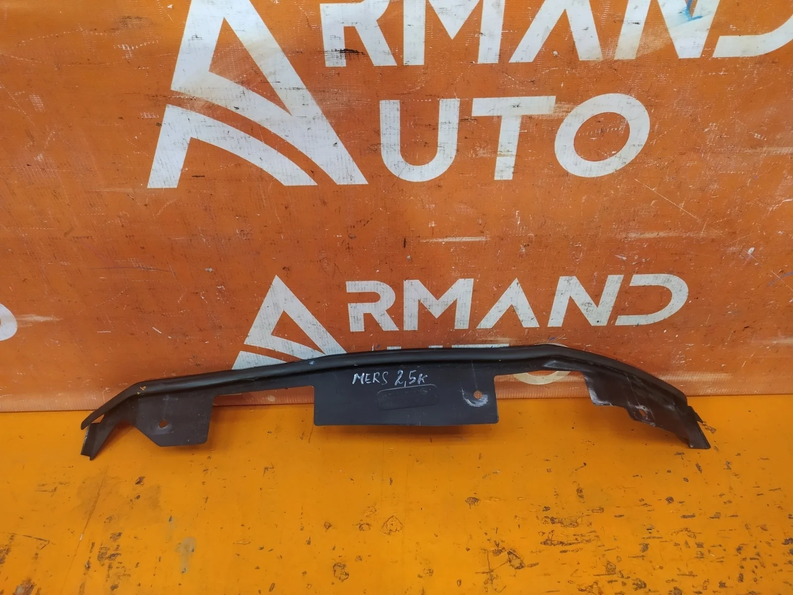 Пыльник двери Mercedes -Class 2013-нв W222