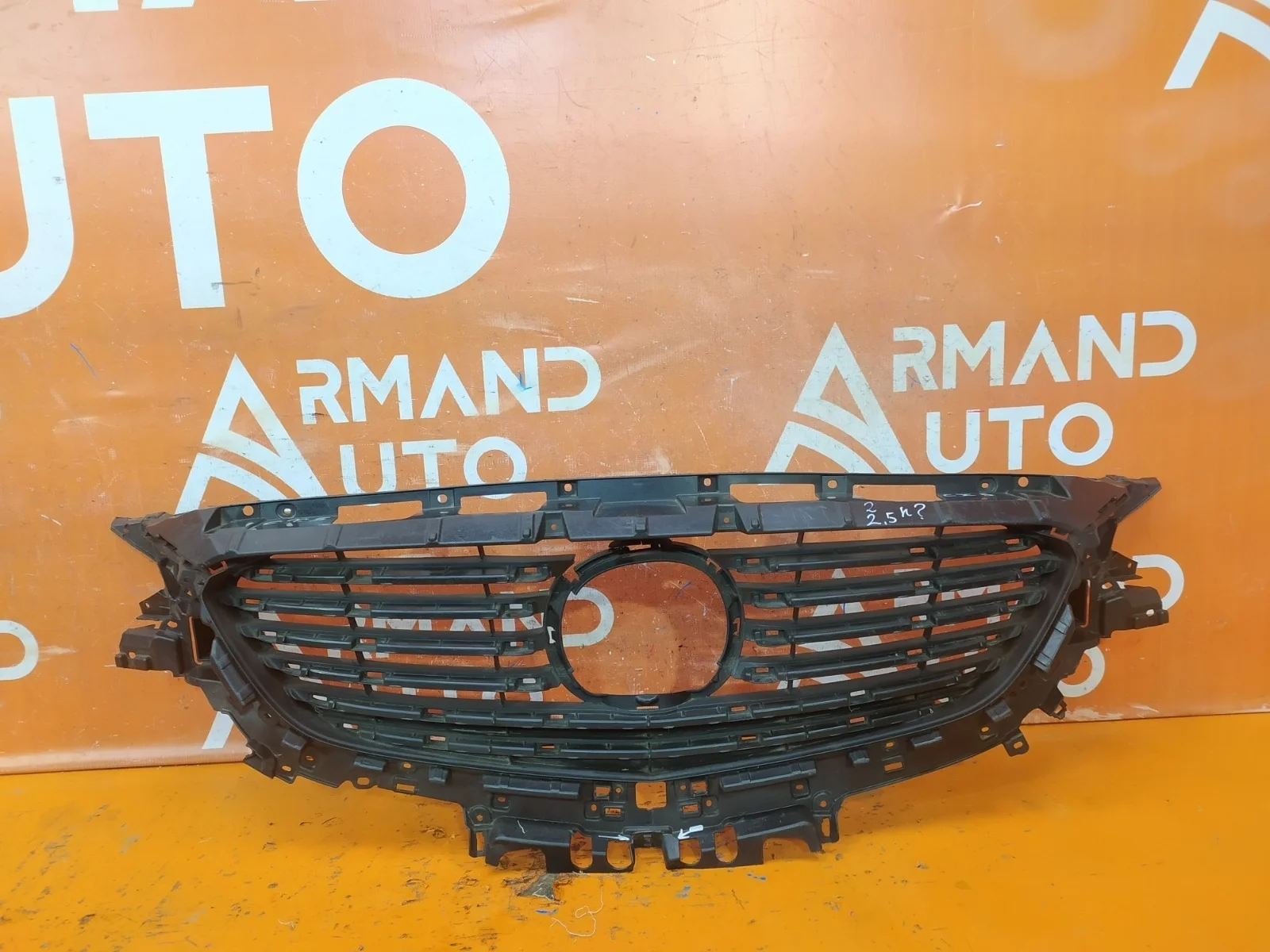 Решетка радиатора Mazda 6 2015-2018 3 GJ