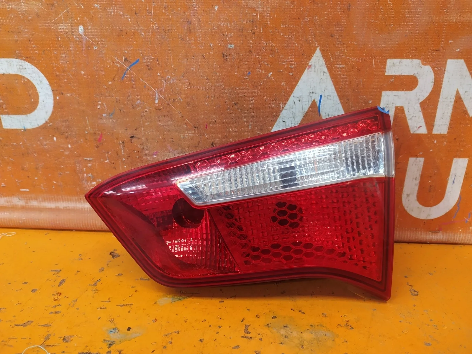 Фонарь внутренний Kia Rio 2011-2015 3 QB