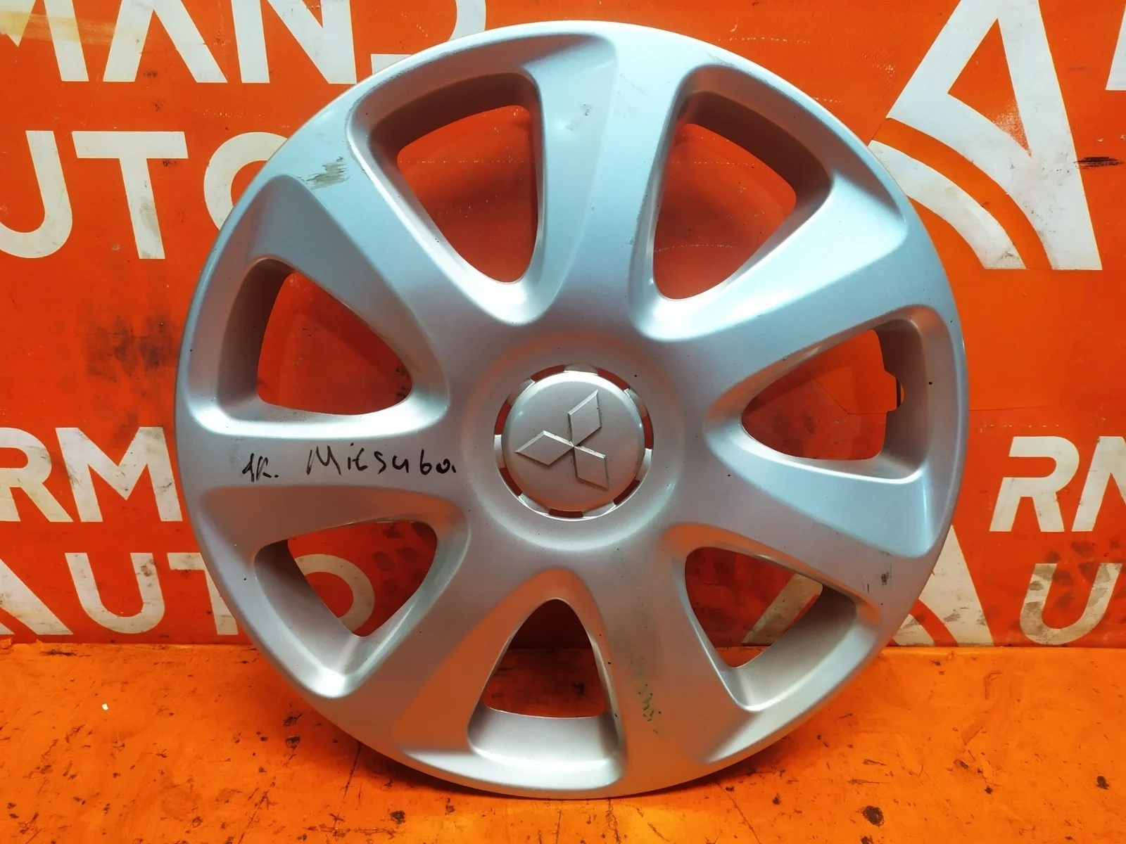 Колпак Mitsubishi Outlander 3