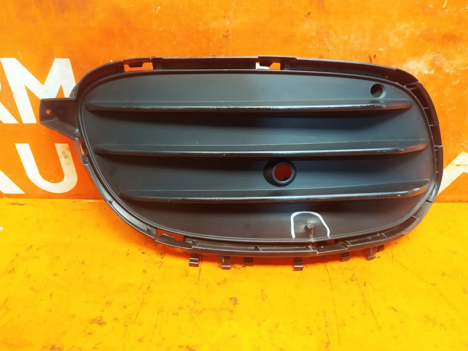 Решетка бампера Mercedes GLA-Class 2017-2020 X156