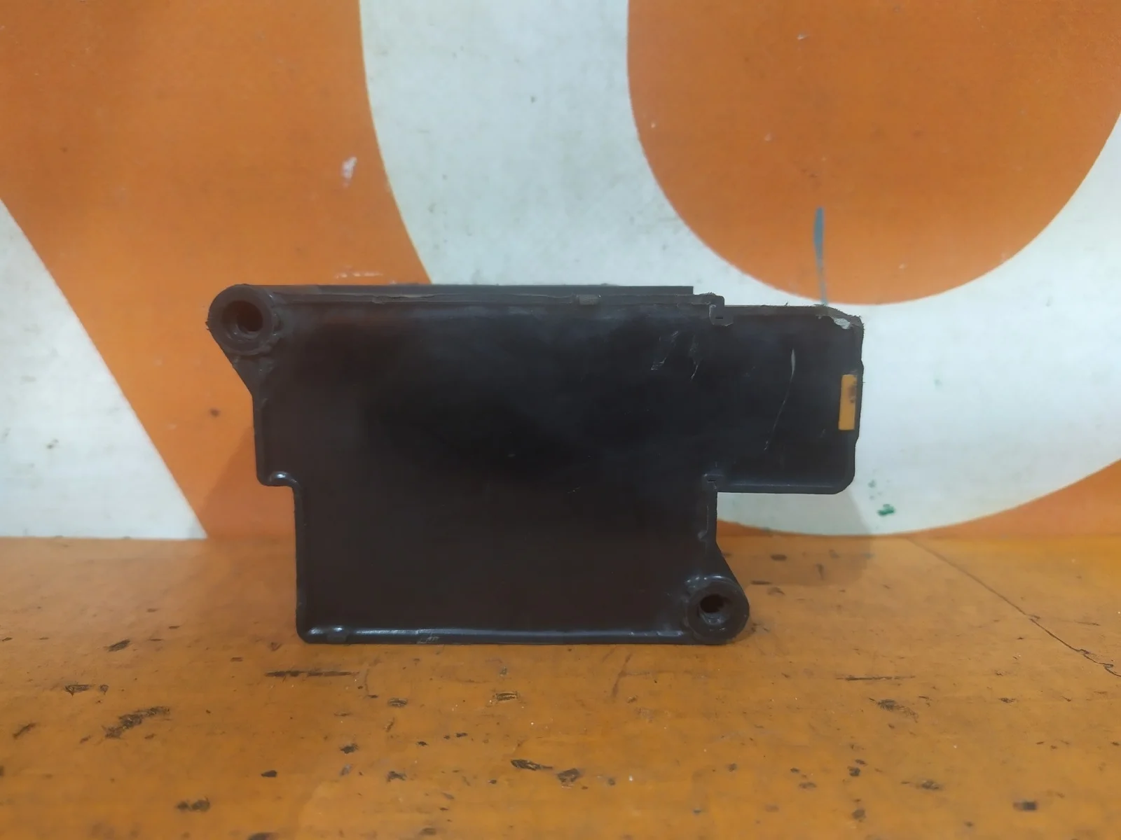 Блок клапанов пневмоподвески Mercedes -Class 2014-2021 W205