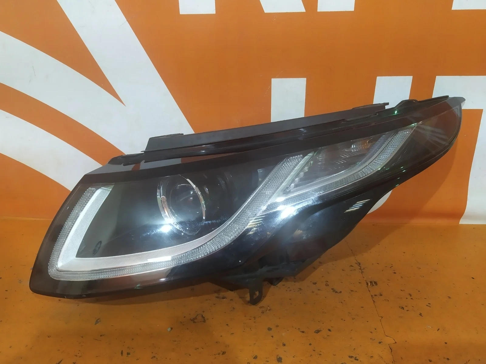 Фара Land Rover Range Evoque 2015-2018 L538