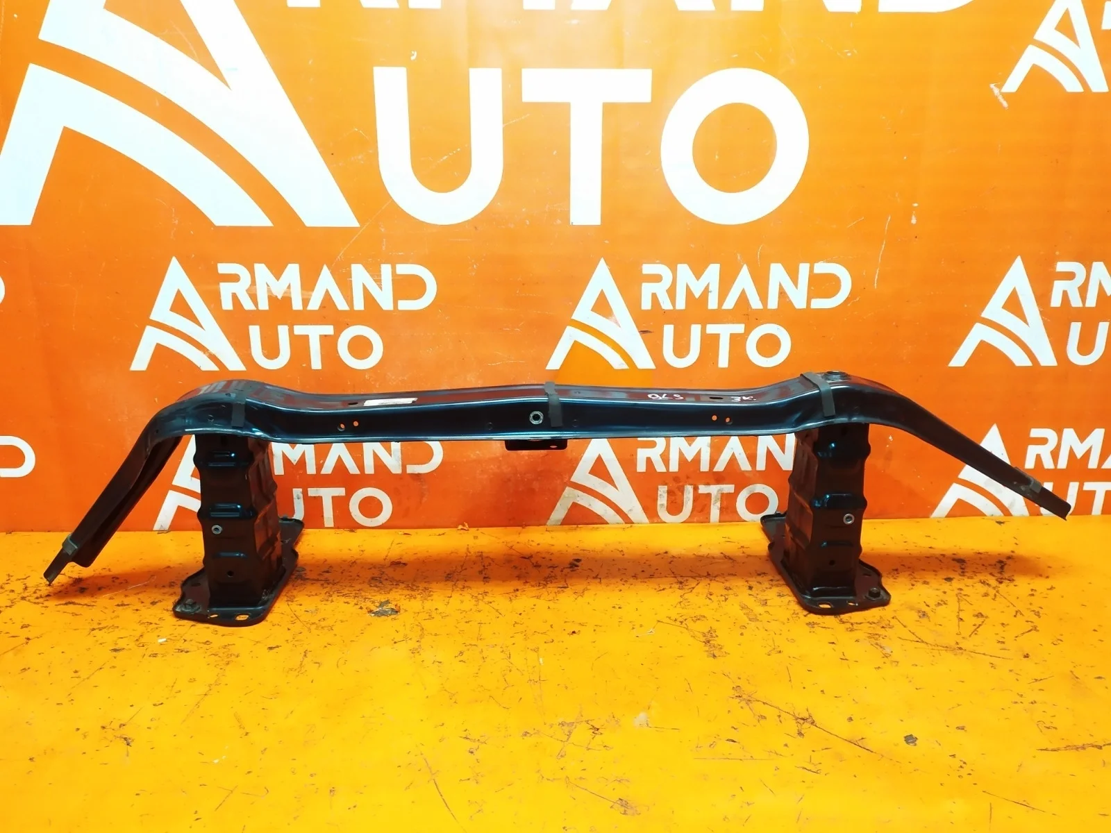 Усилитель бампера Mercedes GL GLS-Class 2012-2019 X166