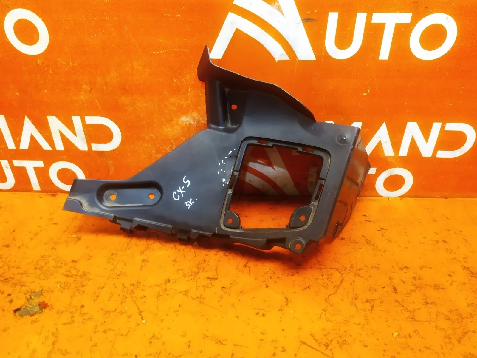 Подкрылок Mazda CX-5 2017-нв