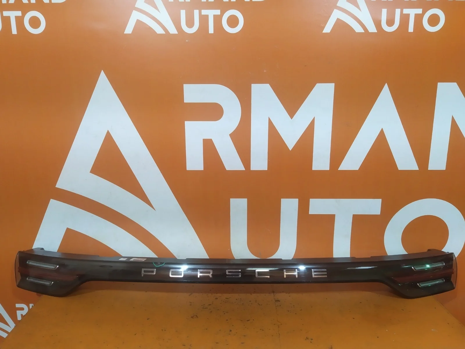 Фонарь Porsche Cayenne 2017-нв 3 PO536