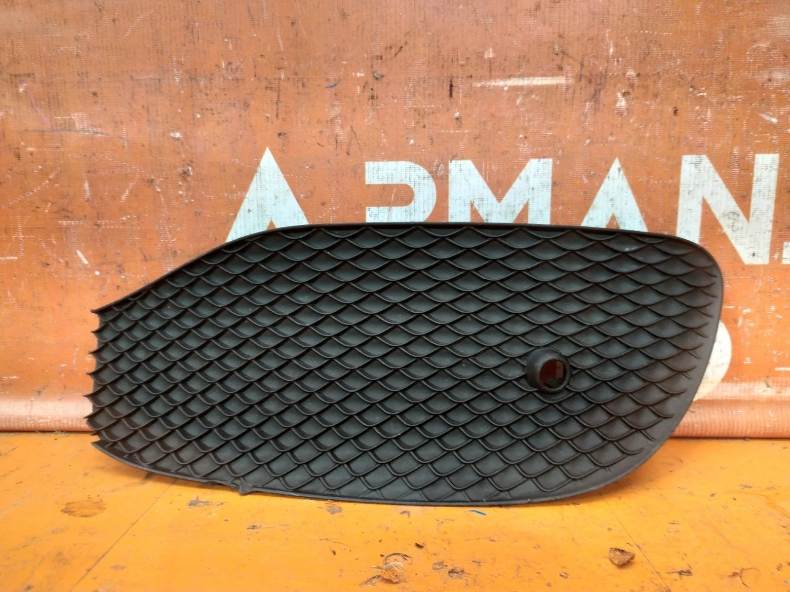 Решетка бампера Mercedes -Class 2016-нв W213